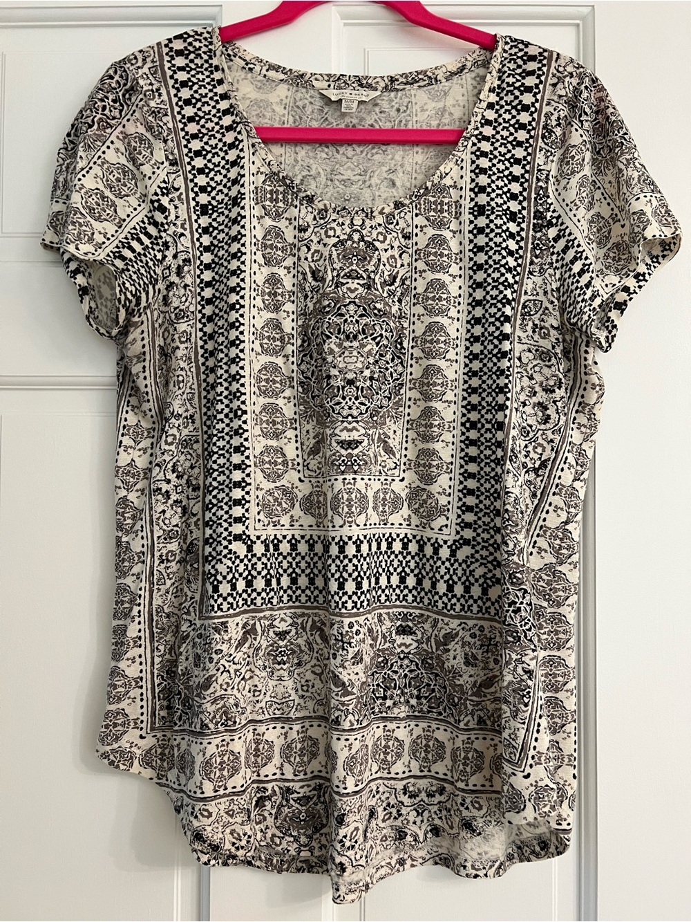 Lucky Brand Black and Cream Short Sleeve Patterned Tee Shirt Top Size M